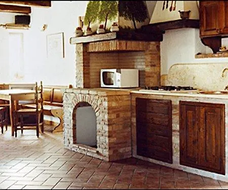 Oddone Alloggio per agriturismo *